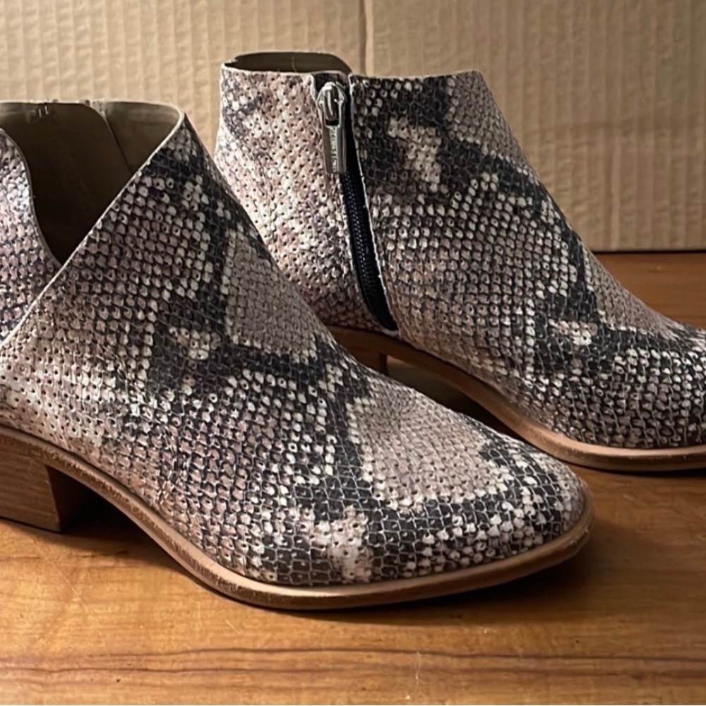 Vince Camuto boots